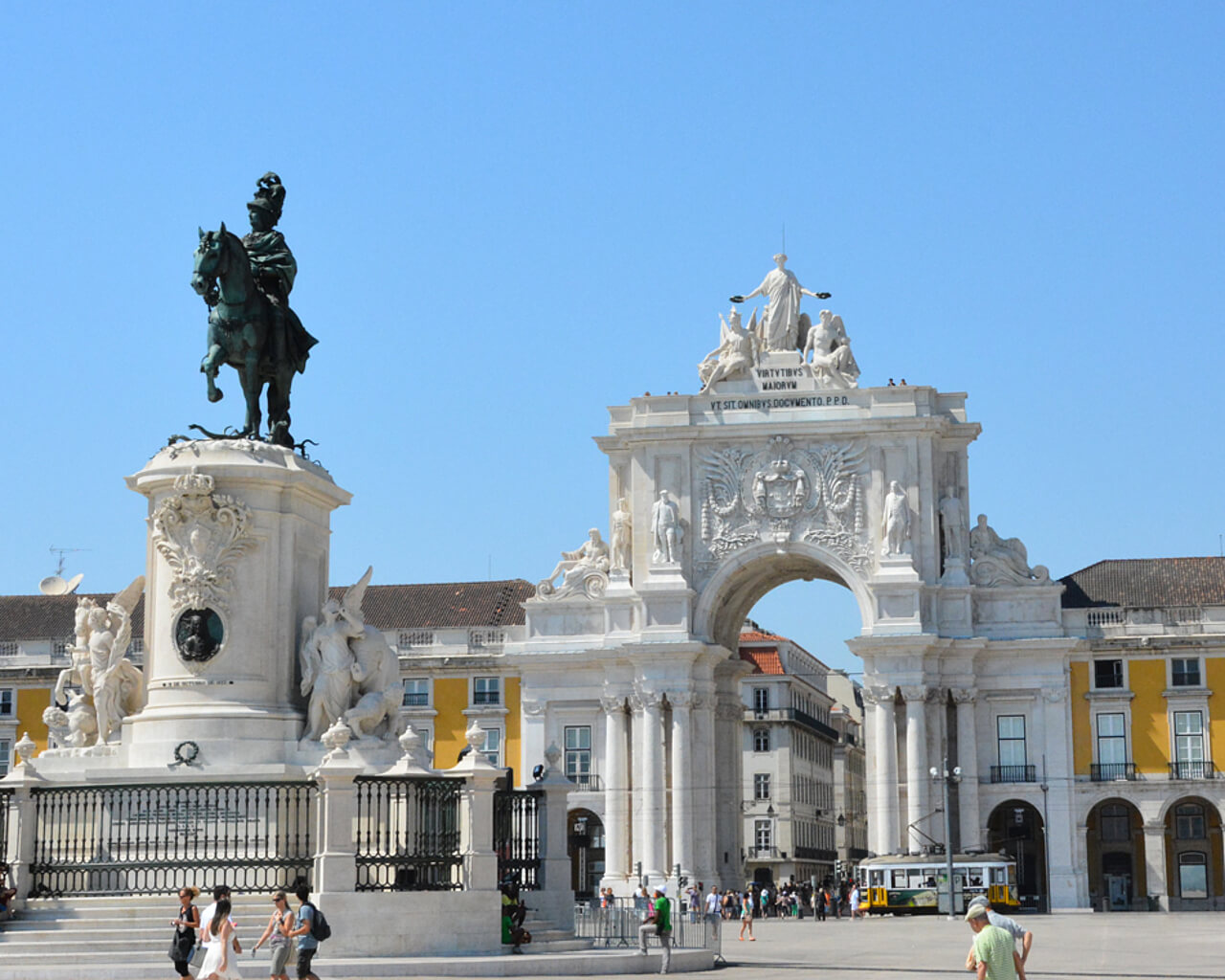 Voyages à Lisbonne, Place du Commerce